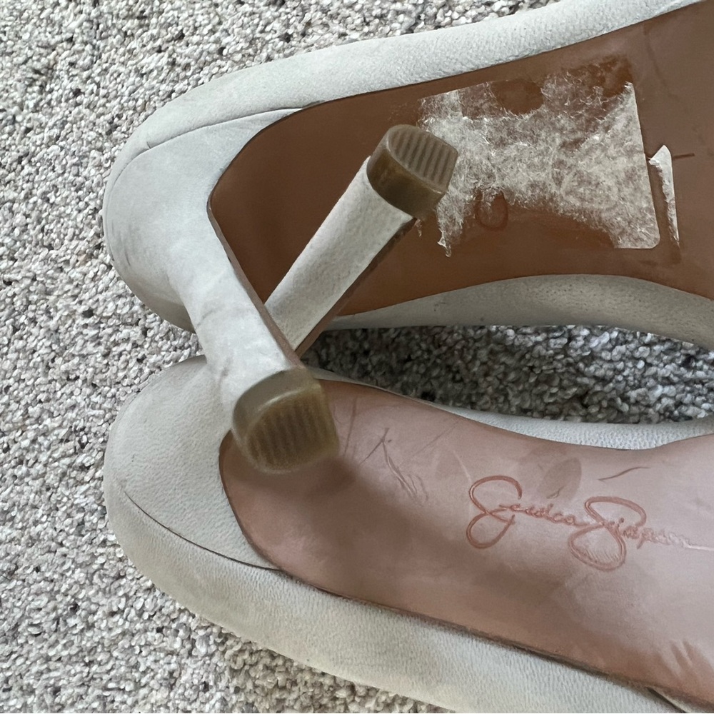 Jessica Simpson Light Gray Leather Stiletto Pumps - Picture 7 of 10